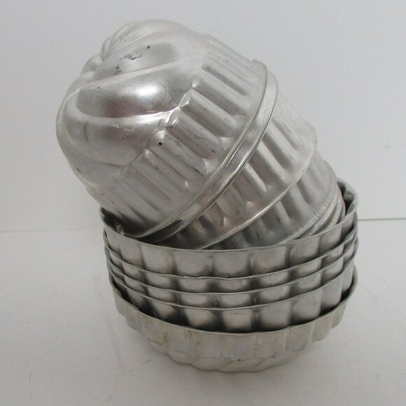 mixed lot of vintage mini cake pans